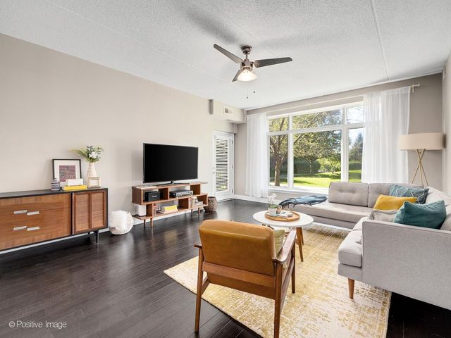 855 E 22nd Street 102, Lombard, IL 60148