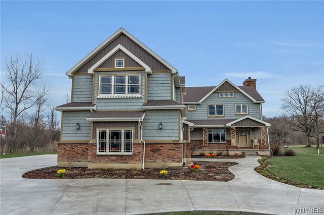 5747 Strickler Road, Clarence, NY 14031