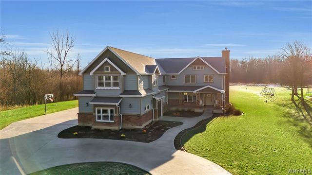 5747 Strickler Road, Clarence, NY 14031