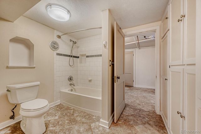 3434 W 45th Avenue, Denver, CO 80211