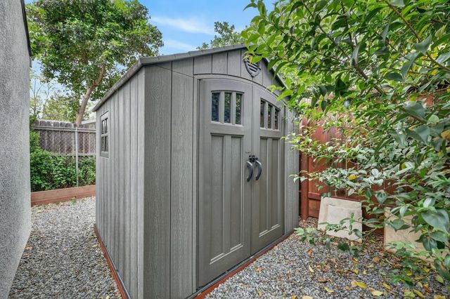 7641 Twin Oaks Ave, Citrus Heights, CA 95610