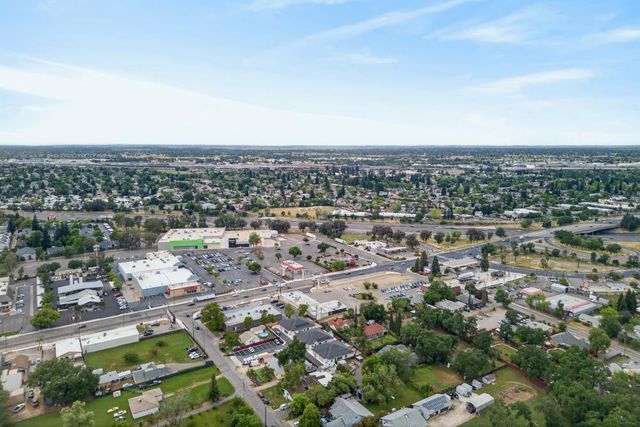 7641 Twin Oaks Ave, Citrus Heights, CA 95610