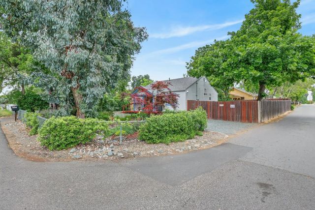 7641 Twin Oaks Ave, Citrus Heights, CA 95610