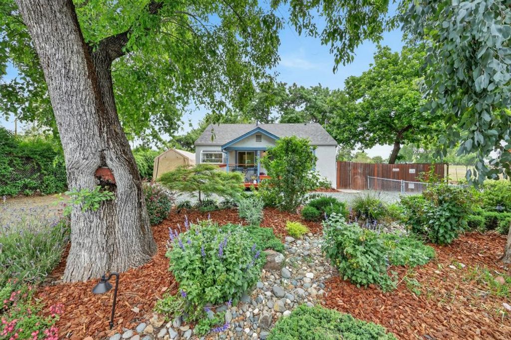 7641 Twin Oaks Ave, Citrus Heights, CA 95610