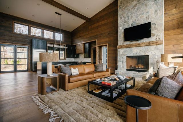 156 Coles Crossing Road, Mineral Bluff, GA 30559