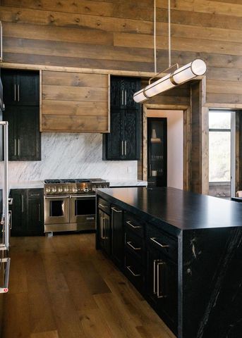 156 Coles Crossing Road, Mineral Bluff, GA 30559