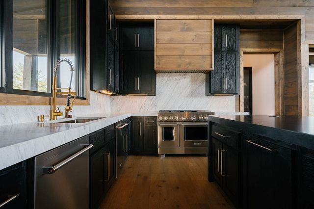 156 Coles Crossing Road, Mineral Bluff, GA 30559