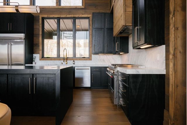 156 Coles Crossing Road, Mineral Bluff, GA 30559