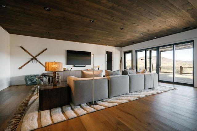 156 Coles Crossing Road, Mineral Bluff, GA 30559