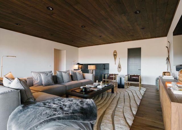 156 Coles Crossing Road, Mineral Bluff, GA 30559