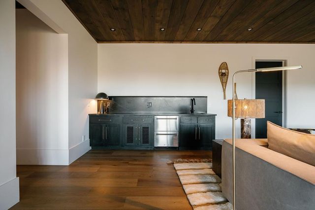 156 Coles Crossing Road, Mineral Bluff, GA 30559