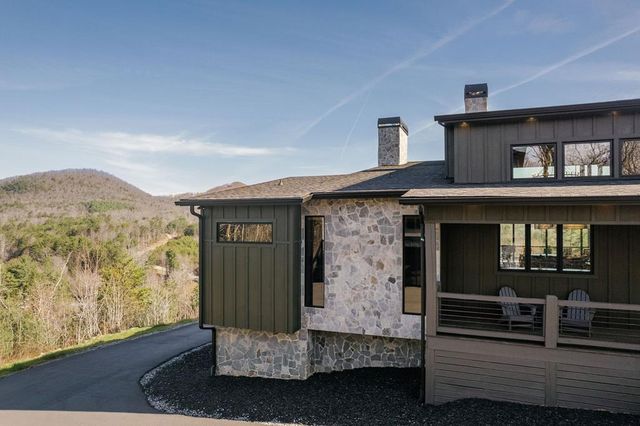 156 Coles Crossing Road, Mineral Bluff, GA 30559