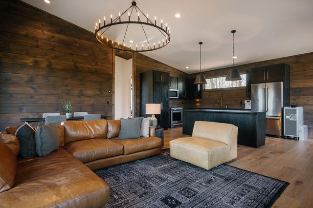 156 Coles Crossing Road, Mineral Bluff, GA 30559