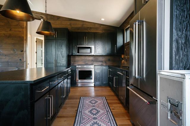 156 Coles Crossing Road, Mineral Bluff, GA 30559