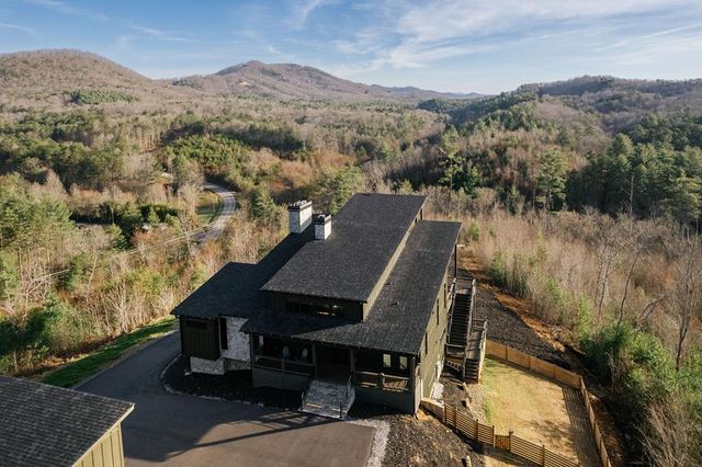 156 Coles Crossing Road, Mineral Bluff, GA 30559