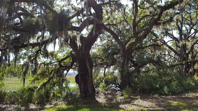 1 Bennett Point Drive A, Beaufort, SC 29907