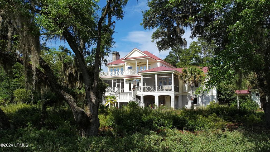 1 Bennett Point Drive A, Beaufort, SC 29907