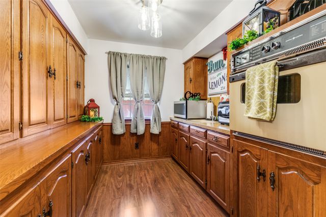 10615 Old Seagoville Road, Dallas, TX 75217