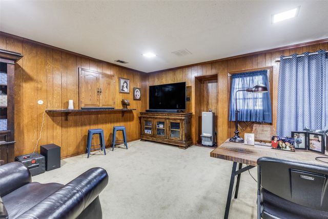 10615 Old Seagoville Road, Dallas, TX 75217