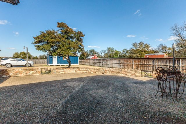 10615 Old Seagoville Road, Dallas, TX 75217