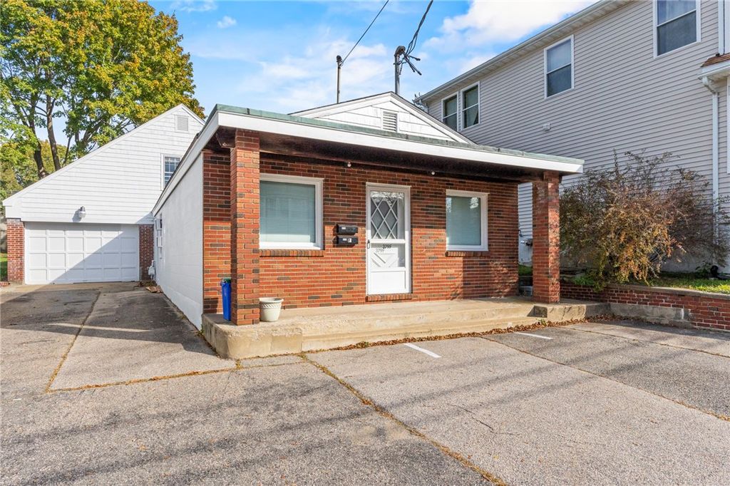 379 Maple Avenue, Barrington, RI 02806