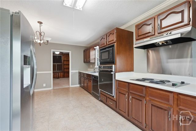 316 Columbus Drive, Savannah, GA 31405