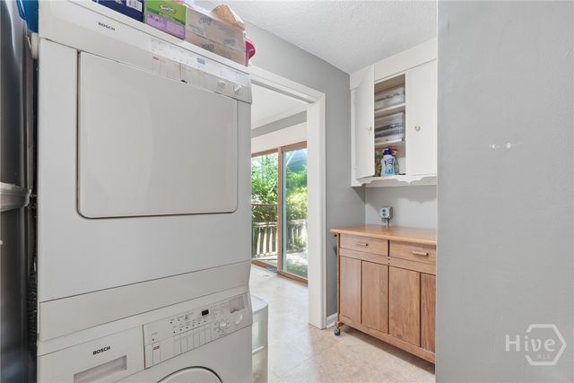 316 Columbus Drive, Savannah, GA 31405