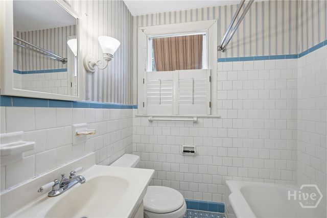 316 Columbus Drive, Savannah, GA 31405
