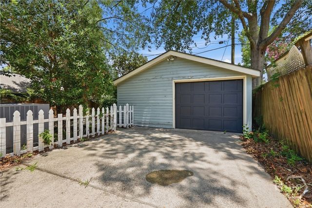 316 Columbus Drive, Savannah, GA 31405