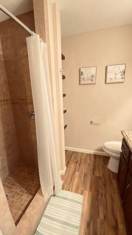 1831 Sherwood Forest Street 28, Houston, TX 77043