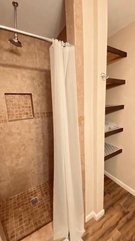 1831 Sherwood Forest Street 28, Houston, TX 77043