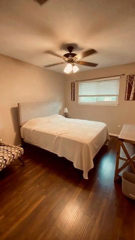 1831 Sherwood Forest Street 28, Houston, TX 77043