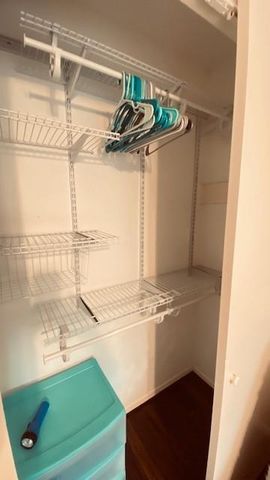 1831 Sherwood Forest Street 28, Houston, TX 77043
