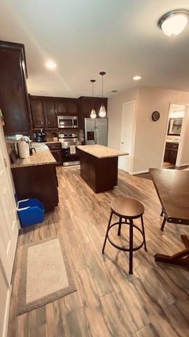 1831 Sherwood Forest Street 28, Houston, TX 77043