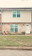1831 Sherwood Forest Street 28, Houston, TX 77043