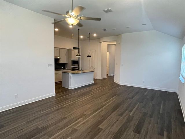 185 Monroe DR, Kyle, TX 78640