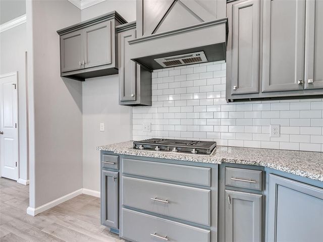 19712 Brookville Drive, Edmond, OK 73012