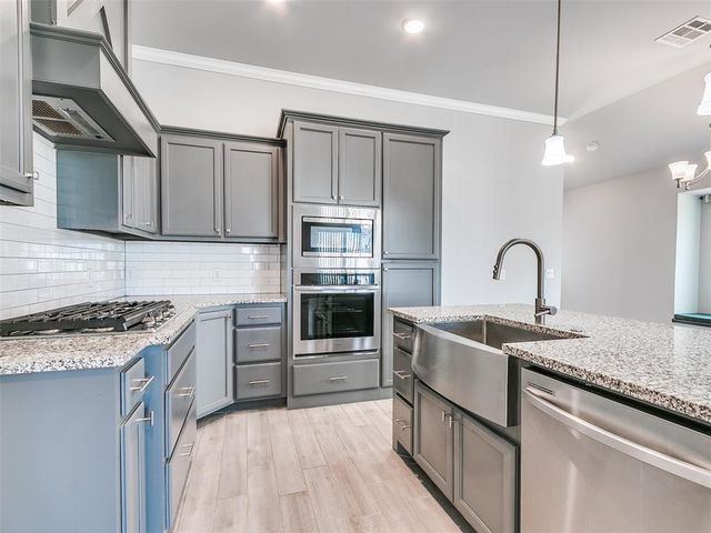 19712 Brookville Drive, Edmond, OK 73012