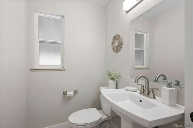 4806 E 19th Avenue, Denver, CO 80220