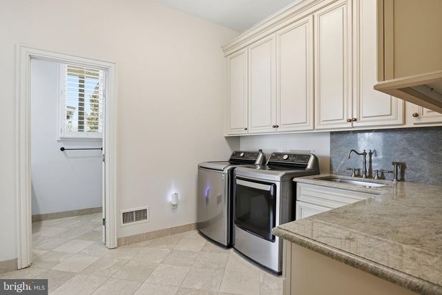 11940 RIVER RD, Potomac, MD 20854