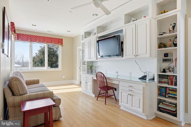 11940 RIVER RD, Potomac, MD 20854