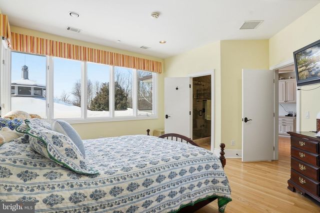 11940 RIVER RD, Potomac, MD 20854