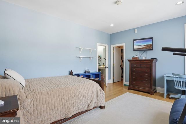 11940 RIVER RD, Potomac, MD 20854