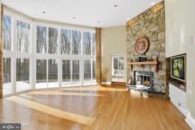 11940 RIVER RD, Potomac, MD 20854