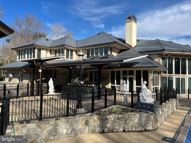 11940 RIVER RD, Potomac, MD 20854