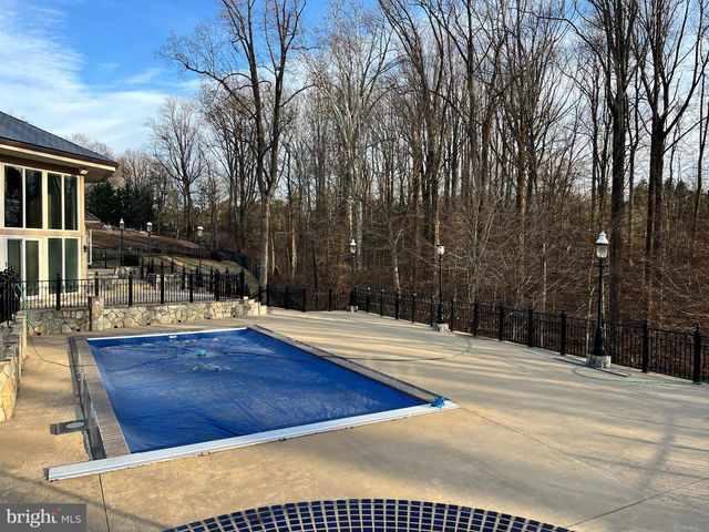 11940 RIVER RD, Potomac, MD 20854