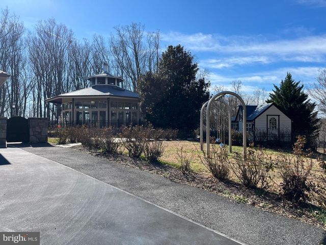 11940 RIVER RD, Potomac, MD 20854