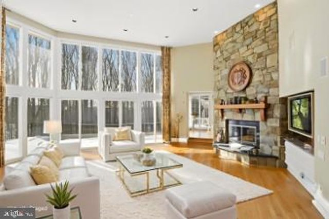 11940 RIVER RD, Potomac, MD 20854