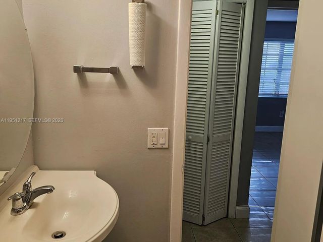 1100 Salzedo St 1A, Coral Gables, FL 33134