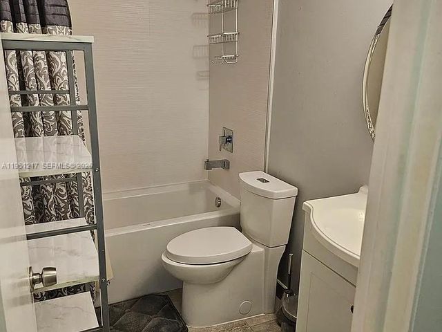 1100 Salzedo St 1A, Coral Gables, FL 33134